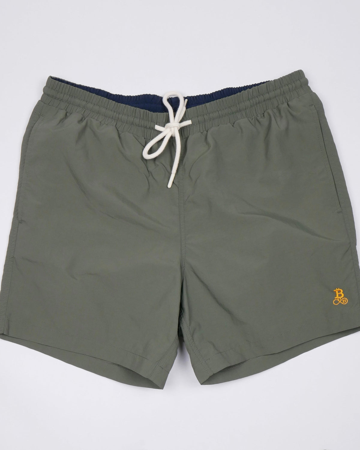 Bitcoin Herren Badehose mit gesticktem Logo in Khaki Legeware Vorderseite
