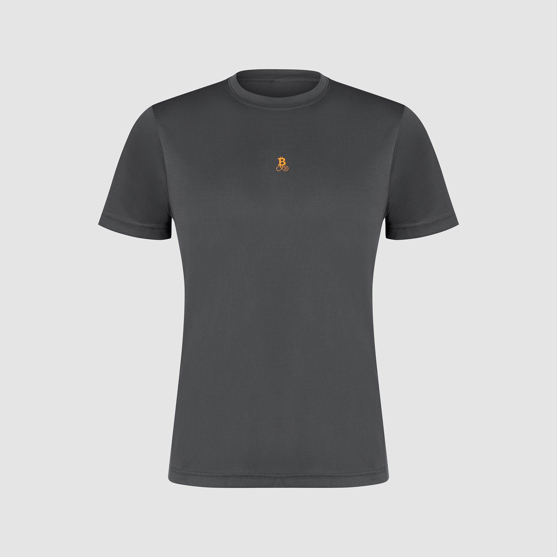 Maglia sportiva Bitcoin grigio da uomo con logo Bitcoin21 ricamato in arancione sul petto, maglia tecnica traspirante scontornata su fondo chiaro