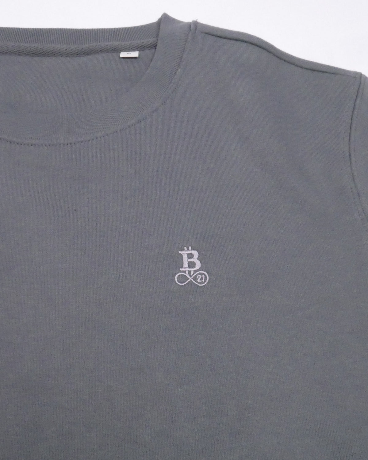 Bitcoin Sweatshirt Privacy in Dark Grey, detail of collar and shoulder