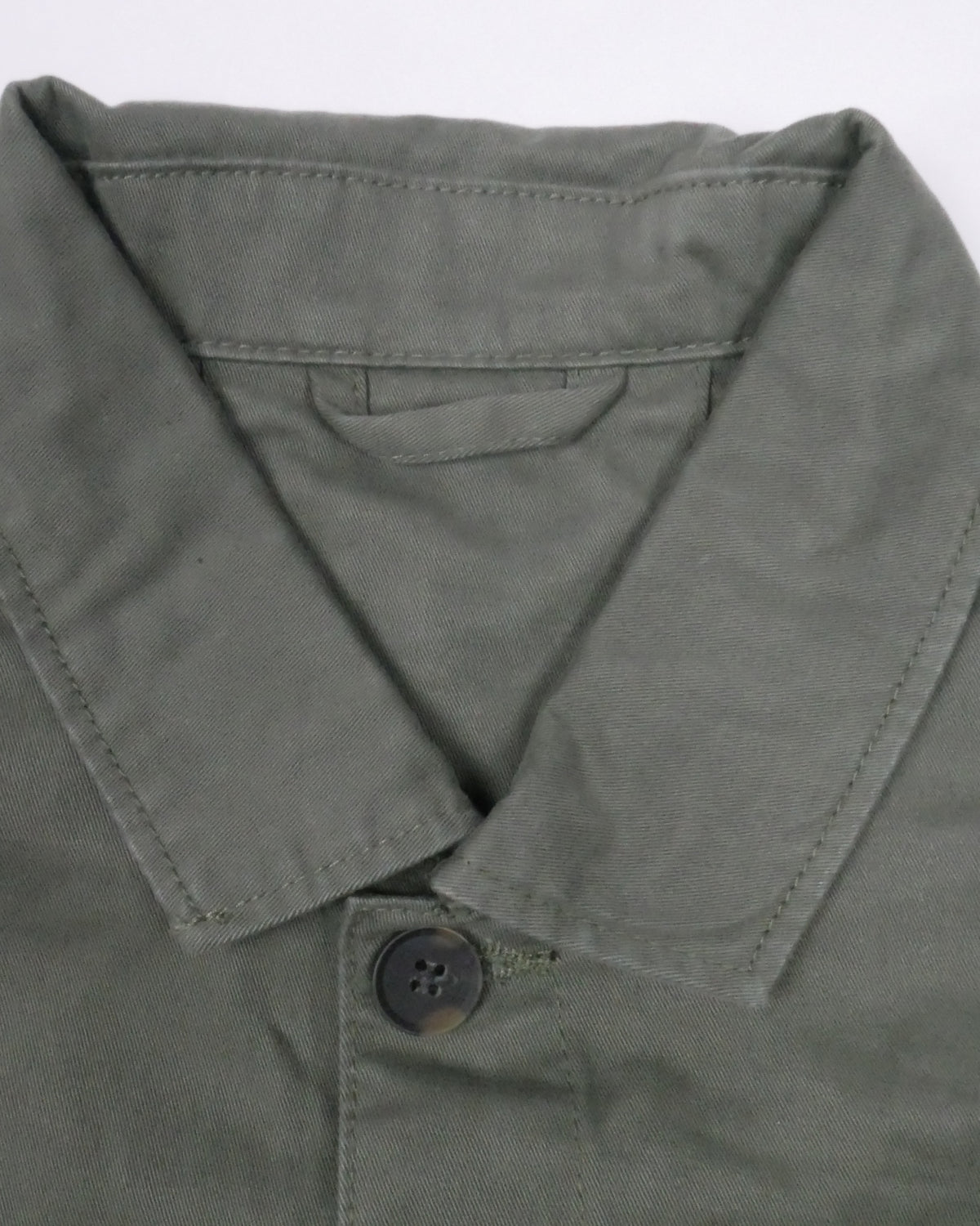 Bitcoin Worker Jacket Privacy in Washed Organic Khaki, detail of the collar