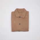 Bitcoin Worker Jacket Privacy in Washed Dark Camel, gefaltet von vorn mit Ton in Ton gesticktem Bitcoin21-Logo