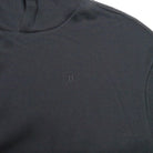 Bitcoin Hoodie Oversized Privacy in Schwarz, Nahaufnahme des Ton in Ton gestickten Bitcoin21-Logos