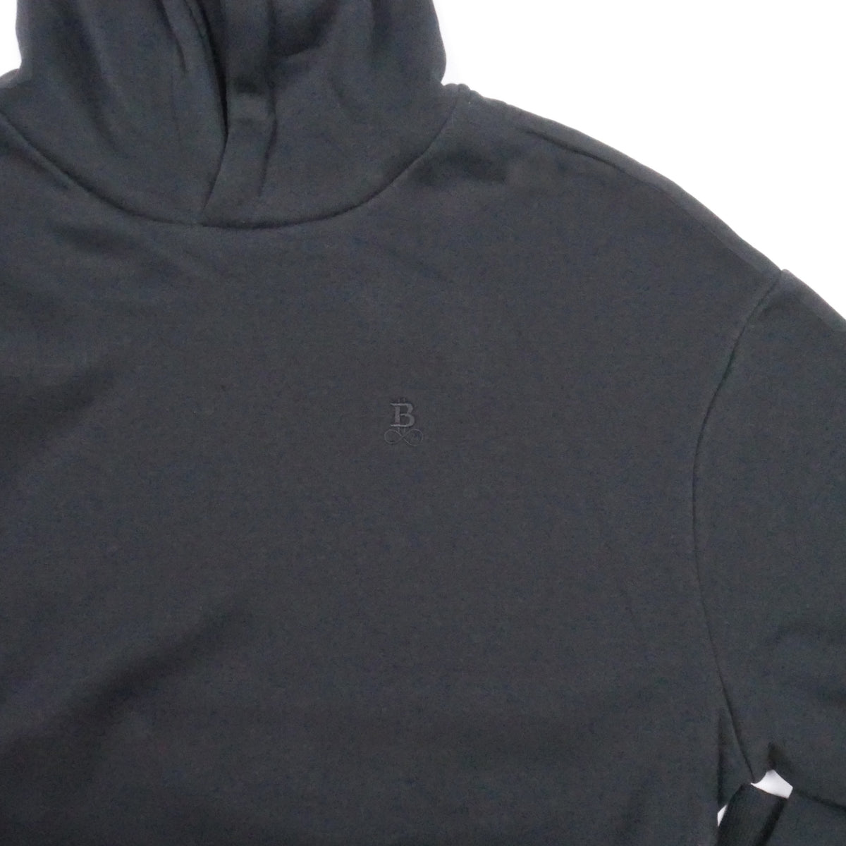 Bitcoin Hoodie Oversized Privacy in Schwarz, Detail von Kapuze und Schulter