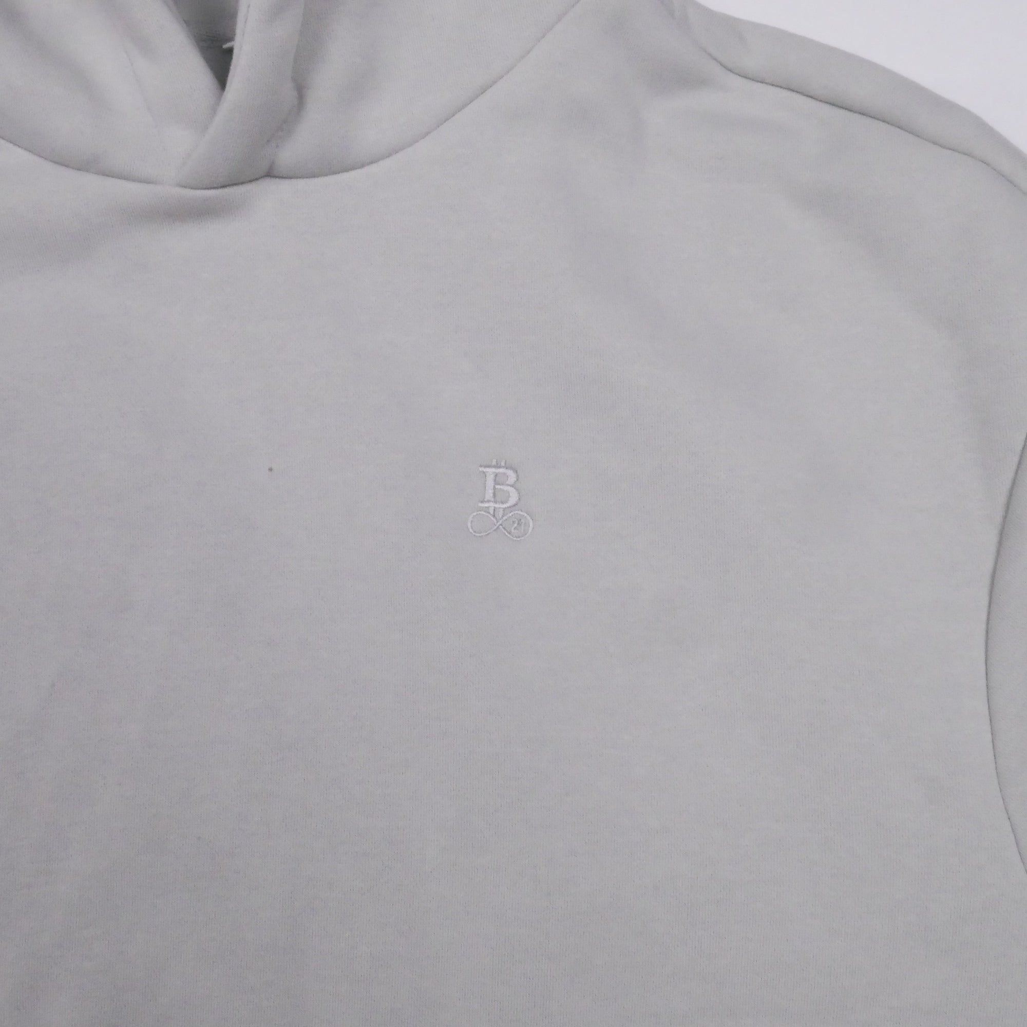 Bitcoin Oversized Hoodie Privacy in Light Grey, detail of hood and shoulder