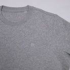 Bitcoin Sweatshirt Privacy in Hellgrau, Detail von Kragen und Schulter