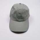 Washed Bitcoin Cap Privacy in Almond Green, Vorderansicht mit Ton in Ton gesticktem Bitcoin21-Logo auf dem Frontpanel