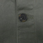 Bitcoin Worker Jacket Privacy in Washed Organic Khaki, Detail der Knöpfe in Hornoptik