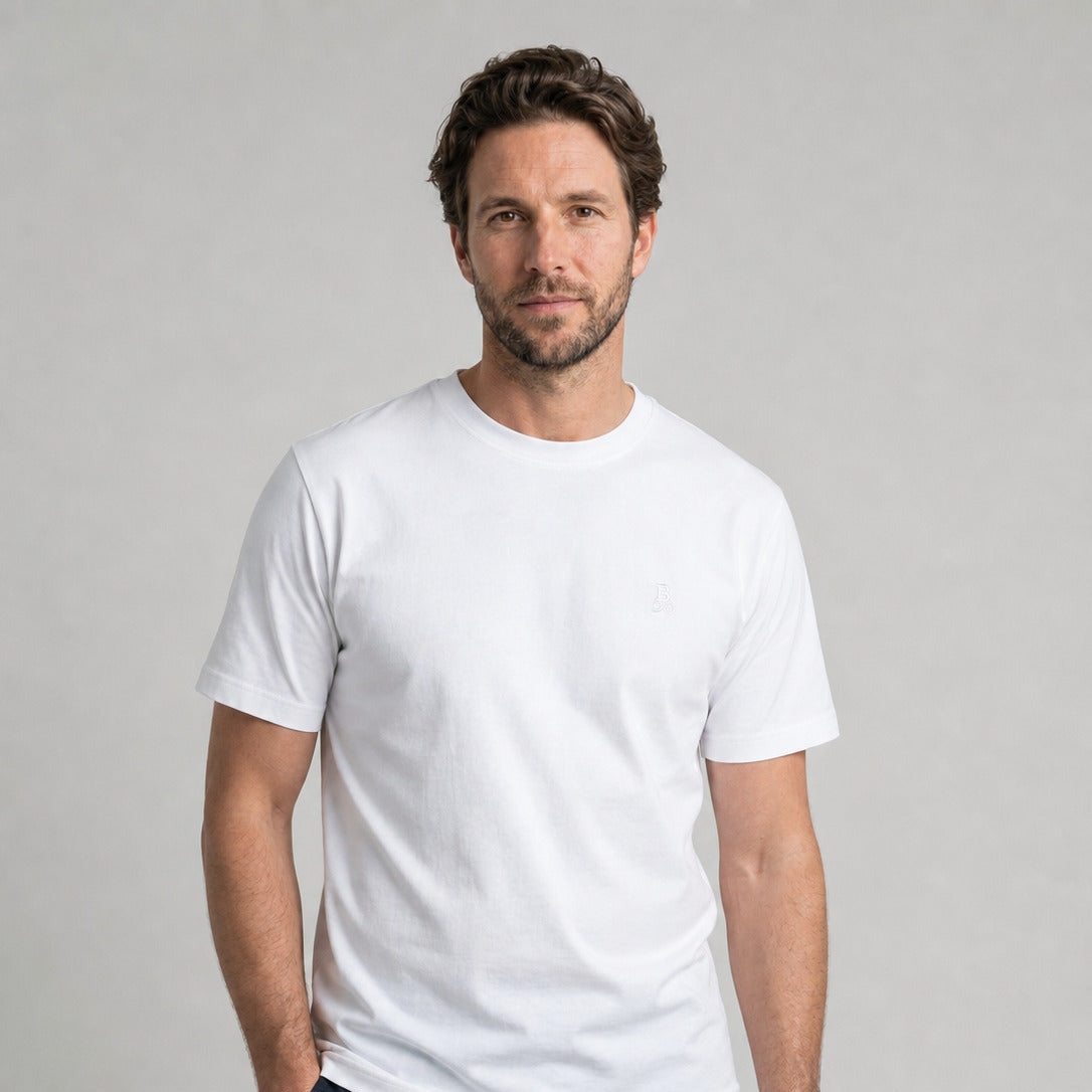 Bitcoin Basic T-Shirt Privacy in white, 100% organic cotton worn, lifestyle shot